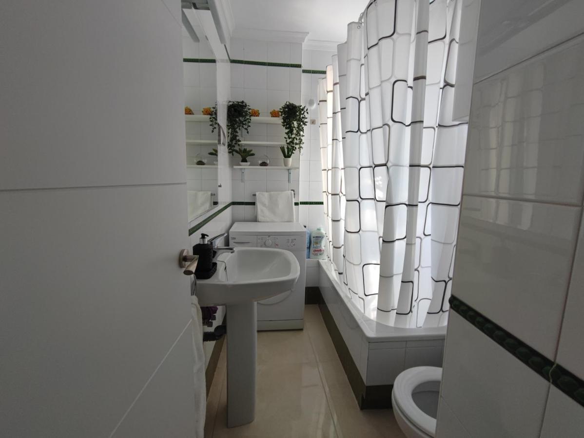 Hercules Paradise 531 Apartamento Con Vistas Al Mar Mediterraneo En Benalmadena A Pasos Del Centro Y Su Vibrante Zona Comercial Disfruta De Una Experiencia Unica En La Costa Del Sol Malaga Andalucia Well-Connected To The Airport ภายนอก รูปภาพ