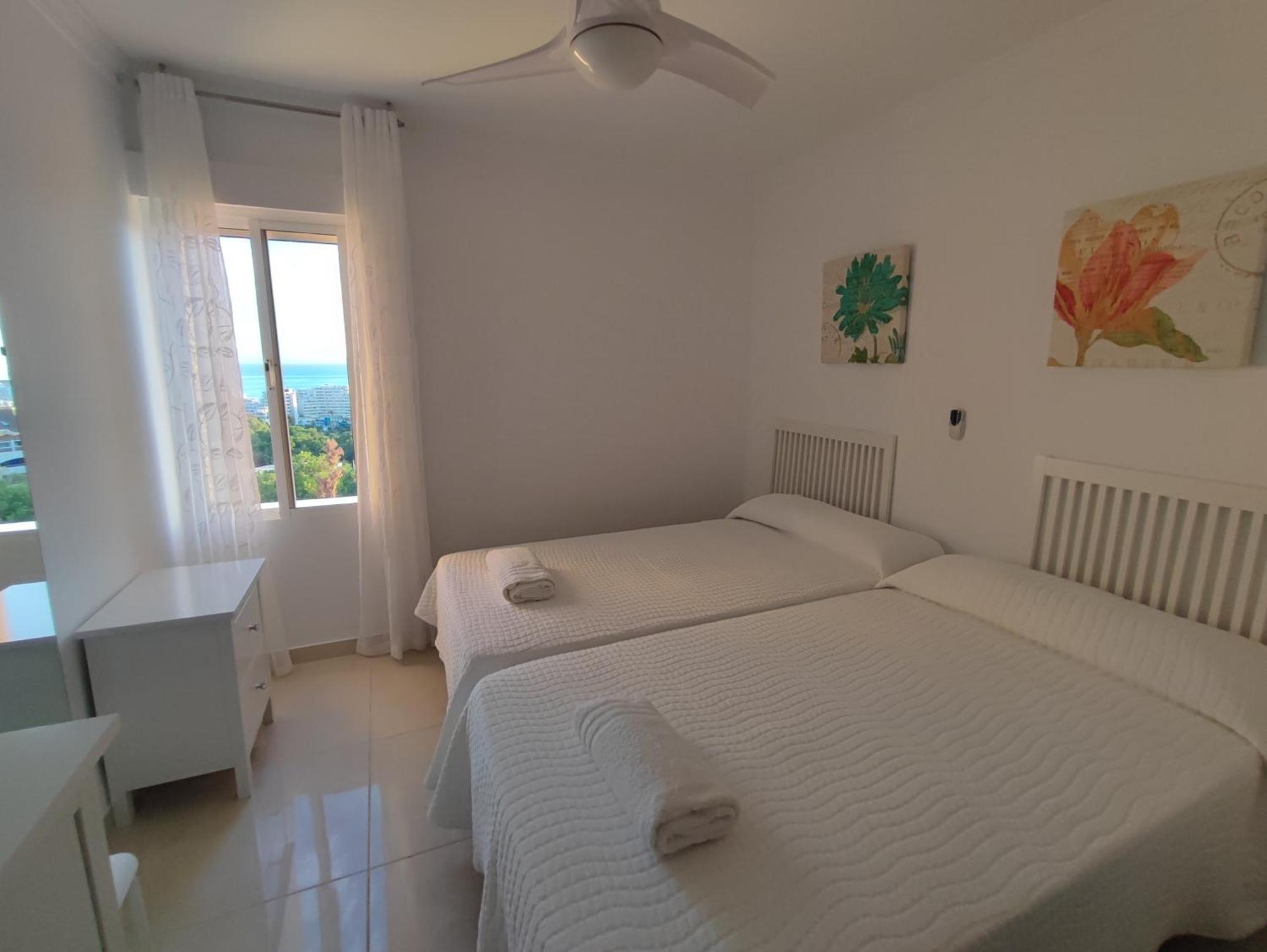 Hercules Paradise 531 Apartamento Con Vistas Al Mar Mediterraneo En Benalmadena A Pasos Del Centro Y Su Vibrante Zona Comercial Disfruta De Una Experiencia Unica En La Costa Del Sol Malaga Andalucia Well-Connected To The Airport ภายนอก รูปภาพ